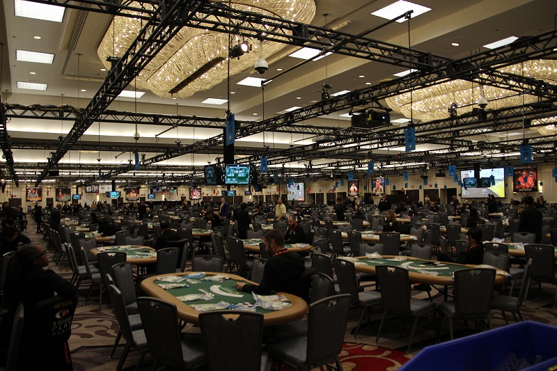 4 jours de folie à Las Vegas : Les montagnes russes des WSOP - Global